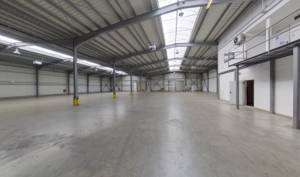 Hala industriala coborare autostrada la 500 eur/mp