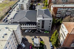 Spațiu modern de inchiriat destinat clinicilor sau companiilor