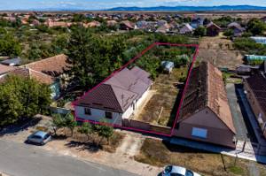 PRET NOU! Casa 4 camere - Teren 1603mp - Livada, Arad - COMISION 0%