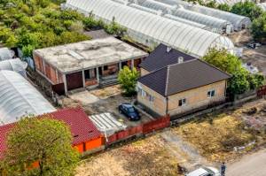 Casă finisată + casă în construcție, la același preț!