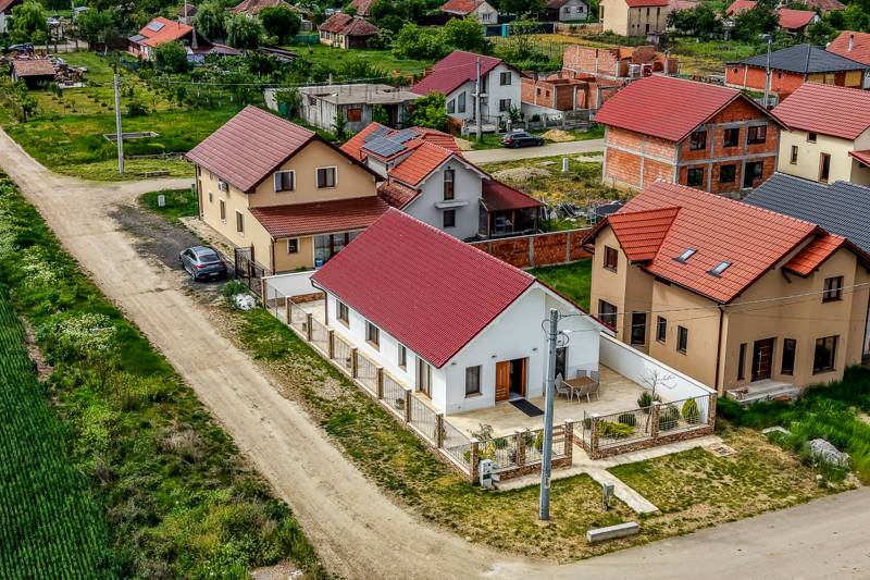 Casă nouă la cheie, mobilată și utilată complet, la 14 km de Arad