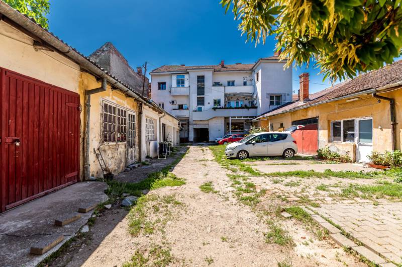 Str Vicențiu Babeș, Apartament cu acces auto și garaj propriu