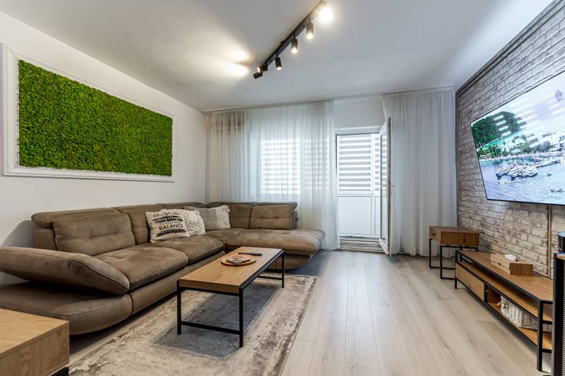 Apartament la cheie pentru familie. Micalaca, zona Miorița, 5 camere