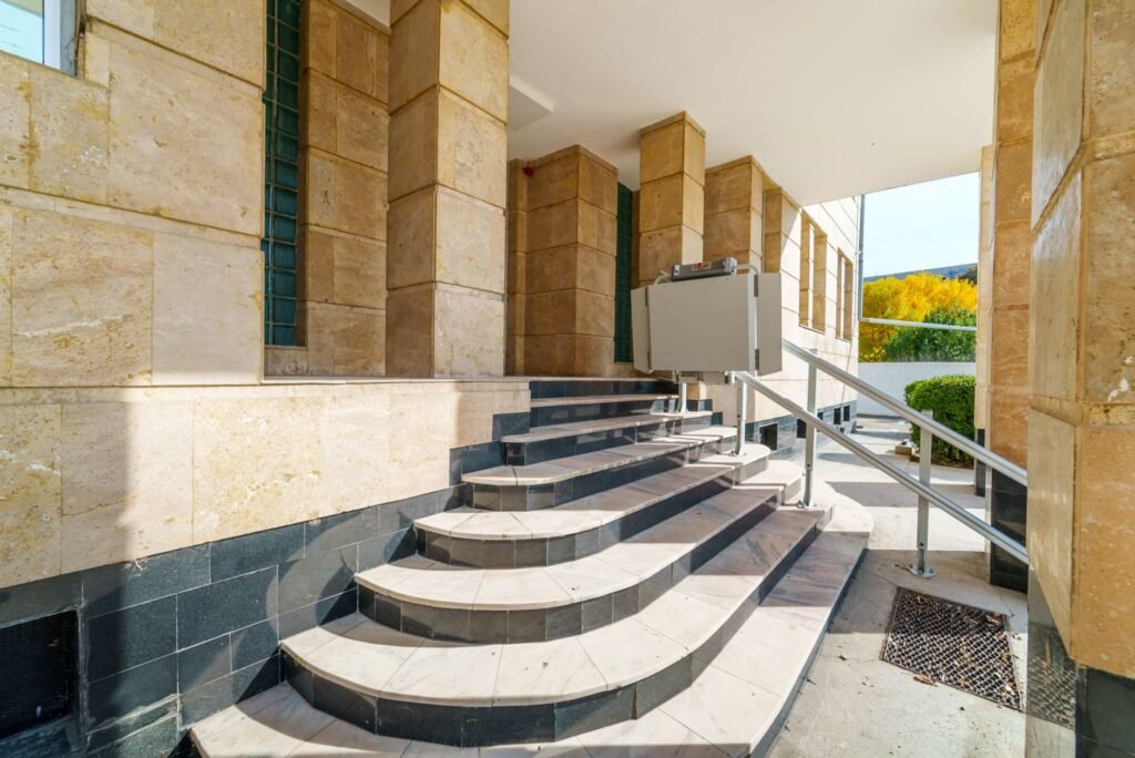 Arbema Office Arad. Birouri de închiriat De închiriat Arbema Office Arad. Birouri de închiriat în zona Aurel Vlaicu 29 camere Arad 11