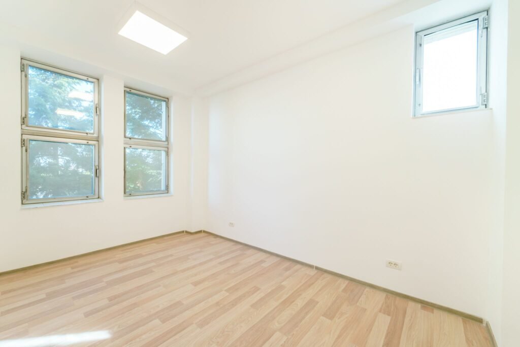 Arbema Office Arad. Birouri de închiriat De închiriat Arbema Office Arad. Birouri de închiriat în zona Aurel Vlaicu 29 camere Arad 14