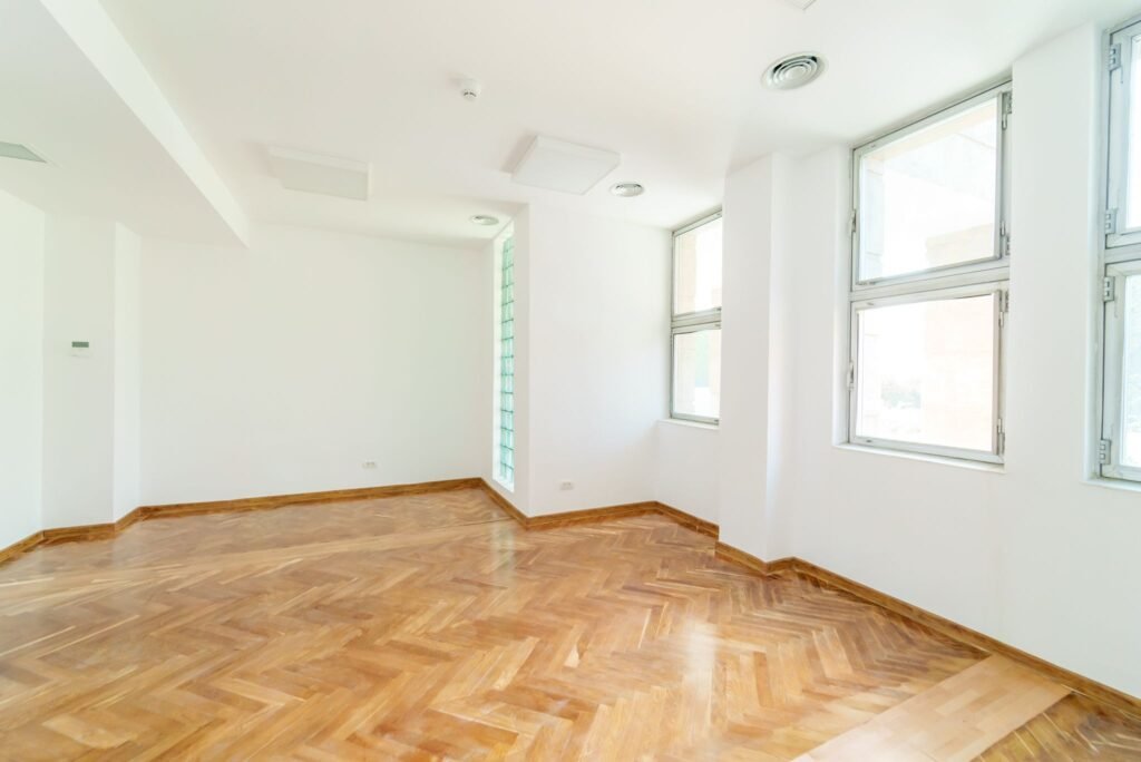 Arbema Office Arad. Birouri de închiriat De închiriat Arbema Office Arad. Birouri de închiriat în zona Aurel Vlaicu 29 camere Arad 20