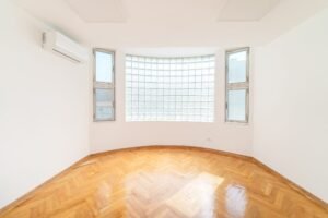 De închiriat Arbema Office Arad. Birouri de închiriat. în zona Aurel Vlaicu 29 camere Arad 19