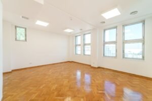 Arbema Office Arad. Birouri de închiriat De închiriat Arbema Office Arad. Birouri de închiriat. în zona Aurel Vlaicu 29 camere Arad 9