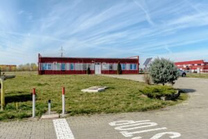 Spațiu comercial 333 mp De vânzare Spațiu comercial 340 mp în zona Nord 12 camere Arad 1