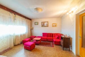 Oportunitate! Apartament 4 camere cu panoramă către Calea Radnei De vânzare Oportunitate! Apartament 4 camere cu panoramă către Calea Radnei în zona Miorita 4 camere 3 dormitoare Arad 2