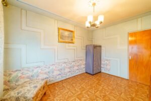 Oportunitate! Apartament 4 camere cu panoramă către Calea Radnei De vânzare Oportunitate! Apartament 4 camere cu panoramă către Calea Radnei în zona Miorita 4 camere 3 dormitoare Arad 4