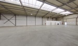 Hala industrială 727 mp Fără comision! Hala industrială 707 mp în zona Exterior Sud 2 camere Arad 2