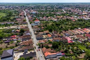 Imobil cu vizibilitate maximă și teren generos în Aradul NOU. De vânzare Imobil cu vizibilitate maximă și teren generos în Aradul NOU. în zona Aradul Nou 7 camere Arad 13