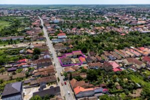 Imobil cu vizibilitate maximă și teren generos în Aradul NOU. De vânzare Imobil cu vizibilitate maximă și teren generos în Aradul NOU. în zona Aradul Nou 7 camere Arad 5