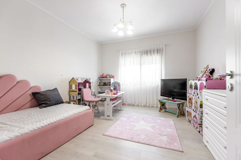 De vânzare Vilă nouă superbă tip mediteranean, zona Tabacovici în zona Aradul Nou 4 camere 3 dormitoare Arad 7