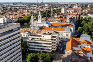 Birouri ultracentrale cu pază permanentă De închiriat Birouri ultracentrale cu pază permanentă în zona Ultracentral 2 camere Arad 6