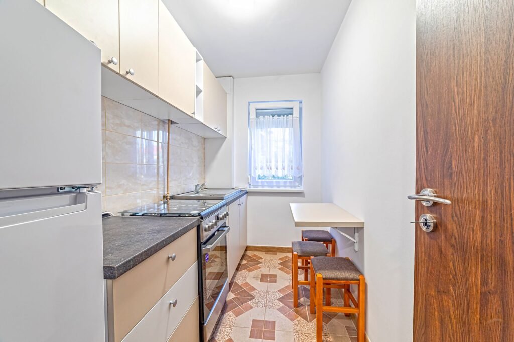 De vânzare Apartament 2 camere  Calea Romanilor în zona Central 2 camere Arad 2