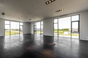 Birouri Premium de 304 mp în Zona Industrială Vest Arad De închiriat 304 mp de Birouri Premium în Zona Industrială Vest în zona Exterior Vest 5 camere Arad 2