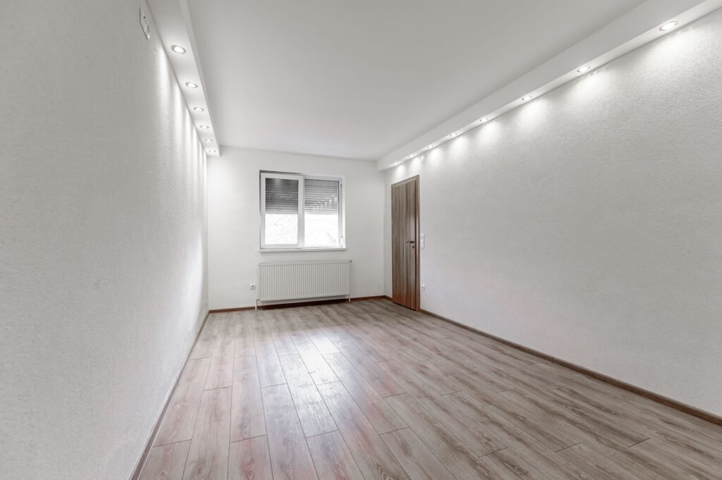 De vânzare Apartament 2 camere str.Abatorului REZERVAT în zona Parneava 2 camere 1 dormitor Arad 6