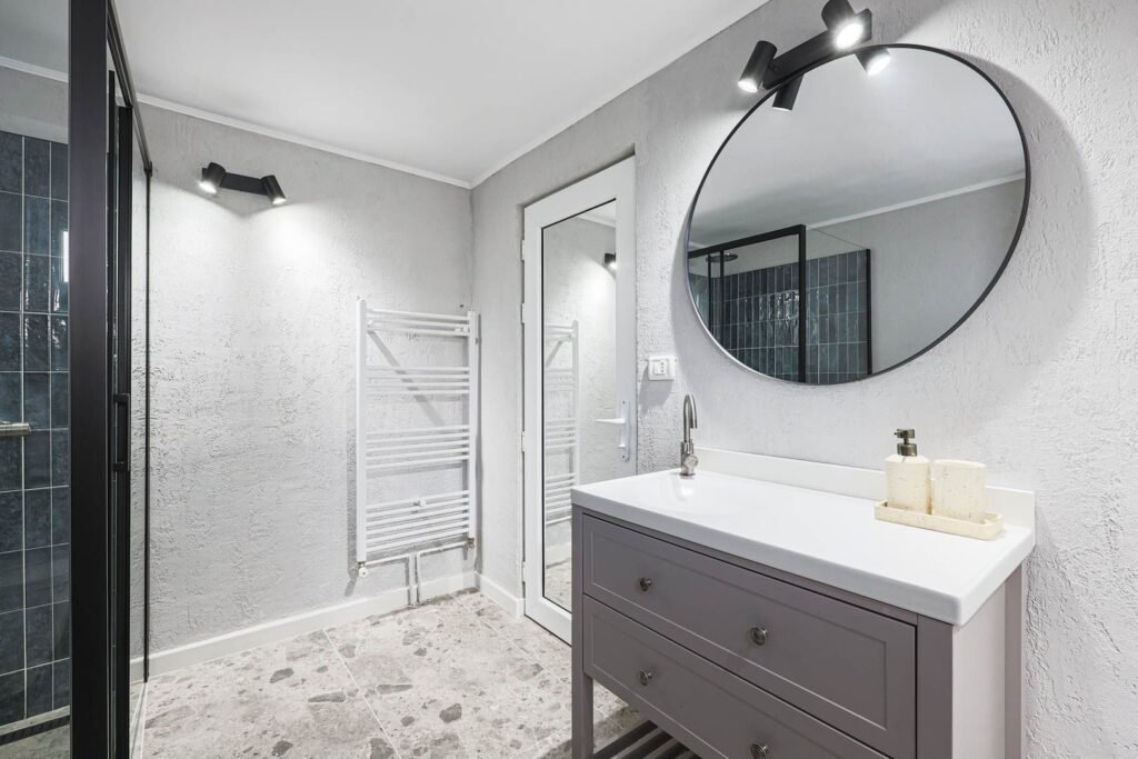 De vânzare Apartament 95 mp pe Iuliu Maniu la casă, curte proprie inchisa în zona Podgoria 2 camere 1 dormitor Arad 6