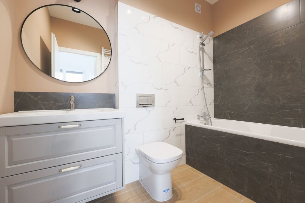 De vânzare REZERVAT Cel mai spatios apartament ARED Chirias inclus în zona Aurel Vlaicu 3 camere 2 dormitoare Arad 1