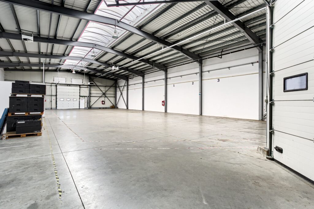 Hală industrială 727 mp în Arad langă Autostrada A1 