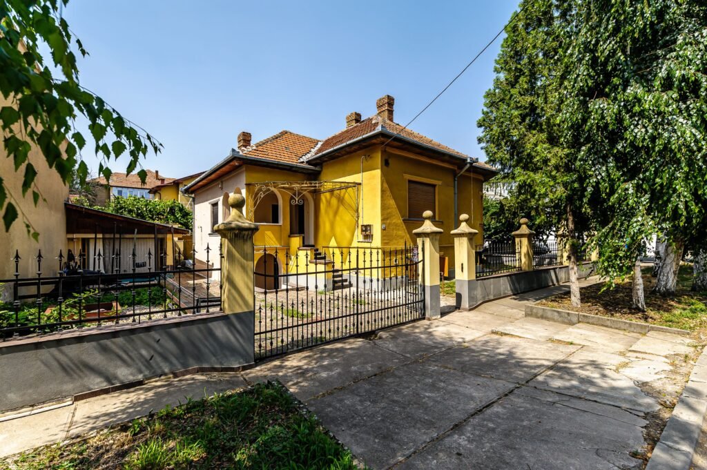 De vânzare Proprietate Vândută Apartament la casă tip duplex pe Strada 9 Mai în zona Central 3 camere 2 dormitoare Arad 2