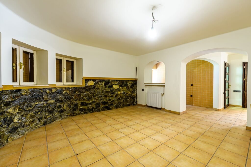Proprietate Vândută Apartament la casă tip duplex pe Strada 9 Mai De vânzare VandutOportunitate! Apartament la casă tip duplex pe Strada 9 Mai în zona Central 3 camere 2 dormitoare Arad 8