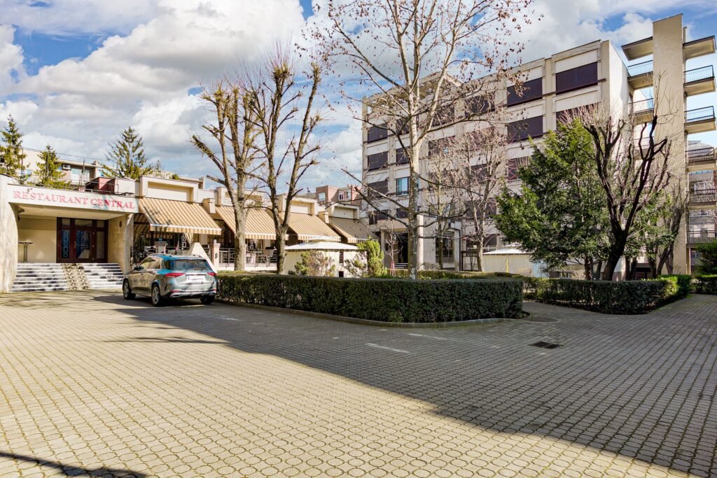 De vânzare Oportunitate exclusivă de investiție: Hotel Best Western Central Arad în zona Ultracentral 43 camere Arad 16