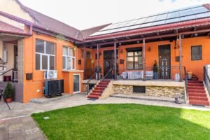 De închiriat apartament cu 2 camere central De închiriat De închiriat apartament cu 2 camere central în zona Central 2 camere 1 dormitor Arad 4