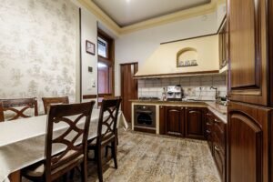 De închiriat apartament cu 2 camere central De închiriat De închiriat apartament cu 2 camere central în zona Central 2 camere 1 dormitor Arad 6