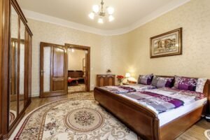 De închiriat apartament cu 2 camere central De închiriat De închiriat apartament cu 2 camere central în zona Central 2 camere 1 dormitor Arad 7