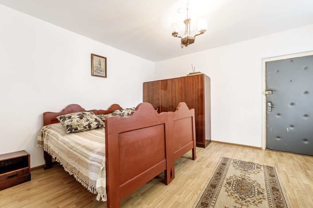 De vânzare Casă cu teren generos în localitatea Seceani- Timișoara în zona Arad 4 camere 2 dormitoare Arad 7