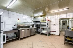 Spațiu ideal pentru birouri sau clinici Fără comision! Spațiu ideal pentru birouri sau clinici în zona Ultracentral 9 camere Arad 3