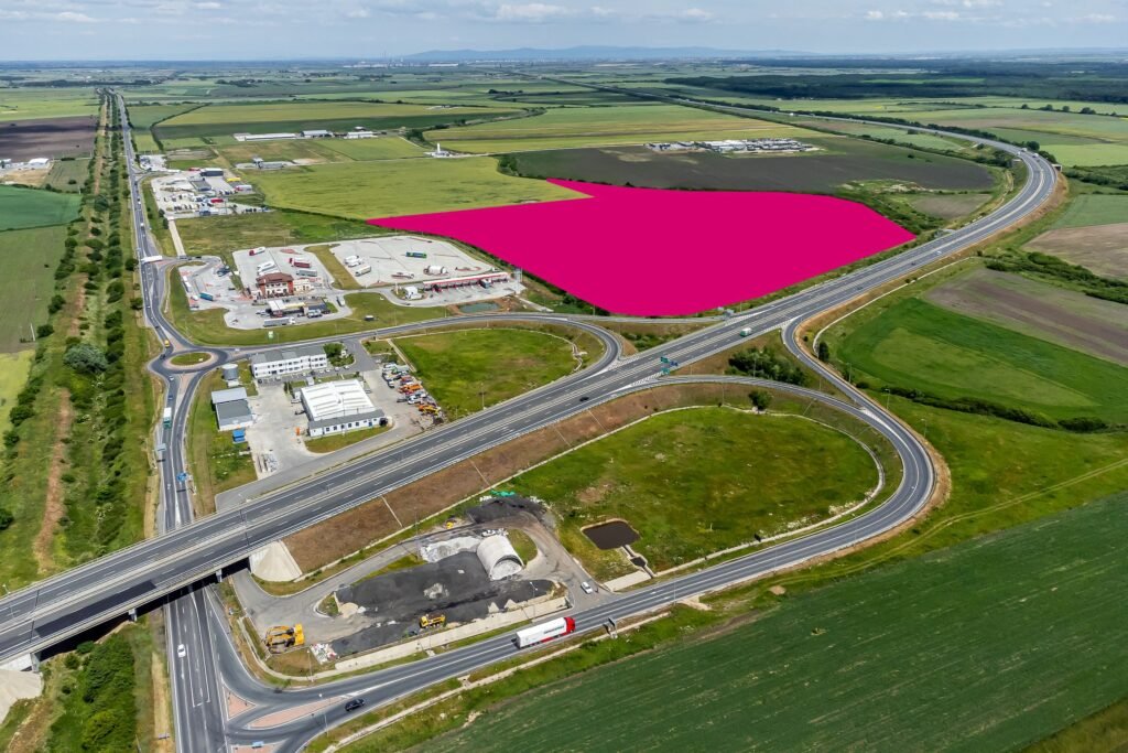 De vânzare Investiție strategică: Teren cu PUZ pentru un parc logistic în zona Periferie Arad 1