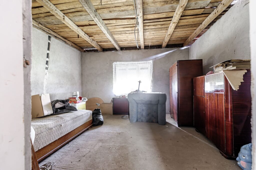 Casă de vânzare în Macea, la câțiva pași de Castelul Csernovics De vânzare Casă de vânzare în Macea, la câțiva pași de Castelul Csernovics în zona Arad 2 camere 2 dormitoare Arad 7