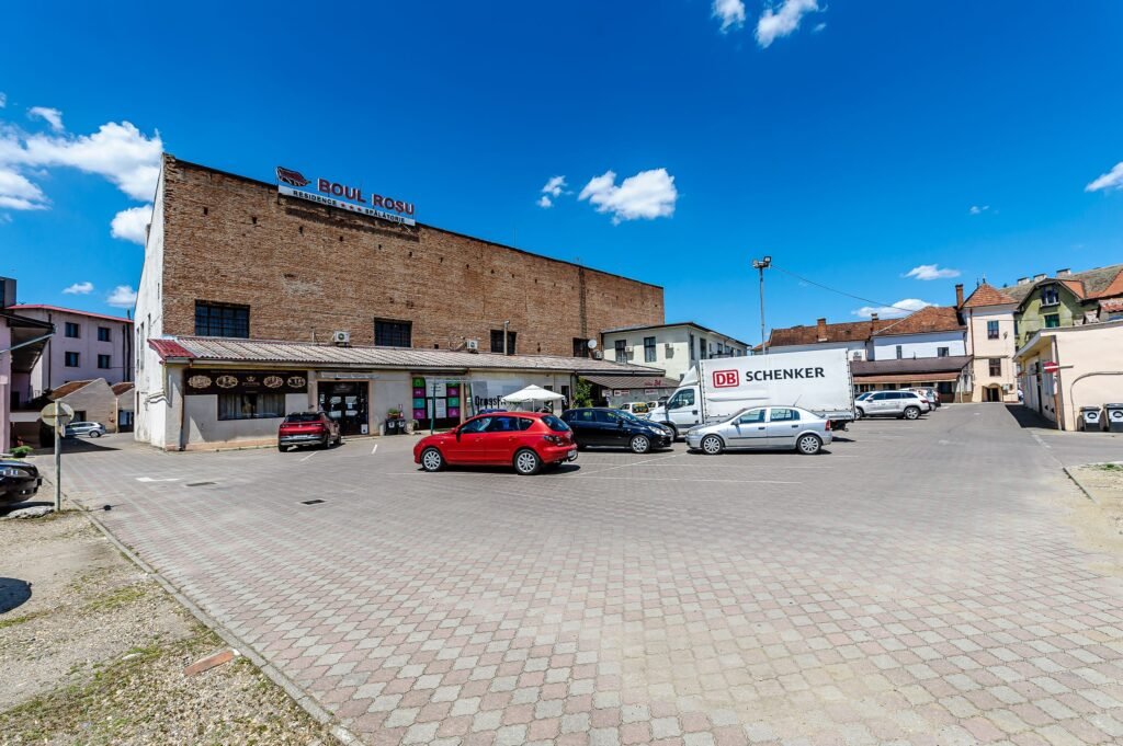 Oportunitate unică de investiție în centrul orașului Arad! De vânzare Oportunitate unică de investiție în centrul orașului Arad! în zona Central 38 camere Arad 7