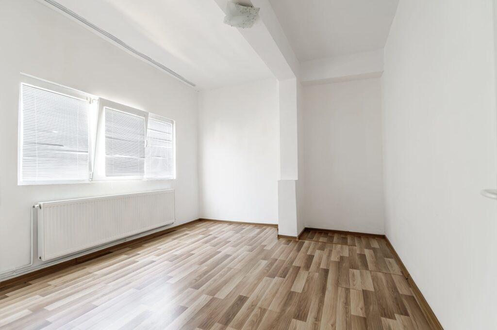 De vânzare Apartament 2 camere in Vladimirescu Str. Gării în zona Arad 2 camere Arad 1