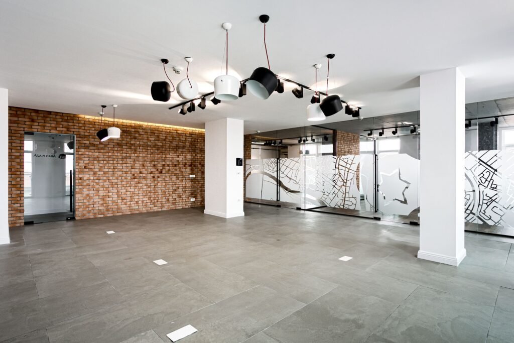 De închiriat De închiriat – Spațiu ultracentral de birouri în Arad cu parcare în zona Ultracentral 3 camere Arad 1