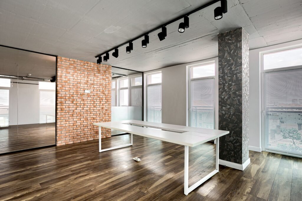 De închiriat De închiriat – Spațiu ultracentral de birouri în Arad cu parcare în zona Ultracentral 3 camere Arad 1