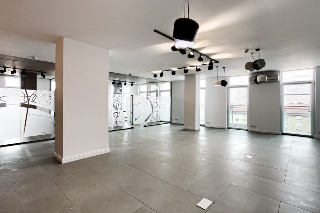 De închiriat De închiriat – Spațiu ultracentral de birouri în Arad cu parcare în zona Ultracentral 3 camere Arad 1