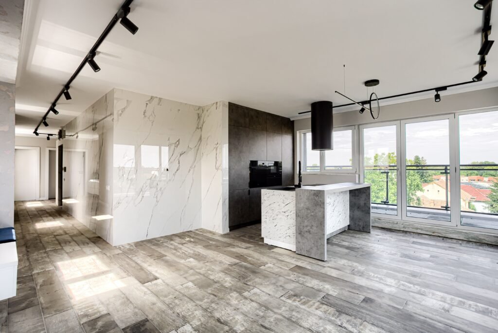 De vânzare Penthouse bloc nou lângă Malul Muresului în Arad în zona Ultracentral 2 camere 1 dormitor Arad 1