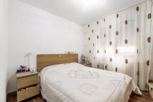 Apartament 3 camere 60mp renovat total zona Lidl Vlaicu comision 0 De vânzare Apartament 3 camere 60mp renovat total zona Lidl Vlaicu comision 0 în zona Aurel Vlaicu 3 camere 2 dormitoare Arad 4