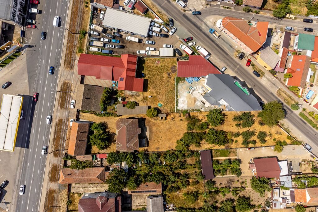 De vânzare Două case pe Calea Radnei comision 0 în zona Micalaca 14 camere 8 dormitoare Arad 1