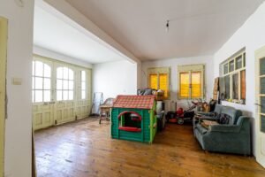 De vânzare Gospodărie superbă, în Mâsca, Ideală pentru 2 familii. în zona Arad 7 camere 5 dormitoare Arad 19