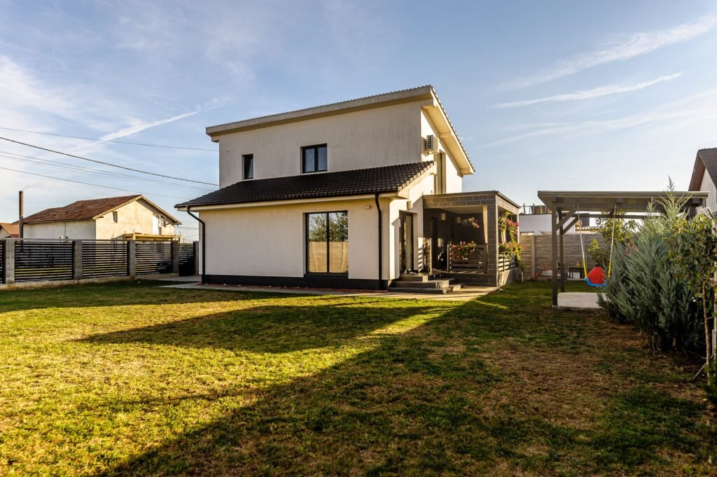 Casă modernă, finisaje premium – Vladimirescu, lângă Arad De vânzare Casă modernă, finisaje premium – Vladimirescu, lângă Arad în zona Arad 4 camere 3 dormitoare Arad 2