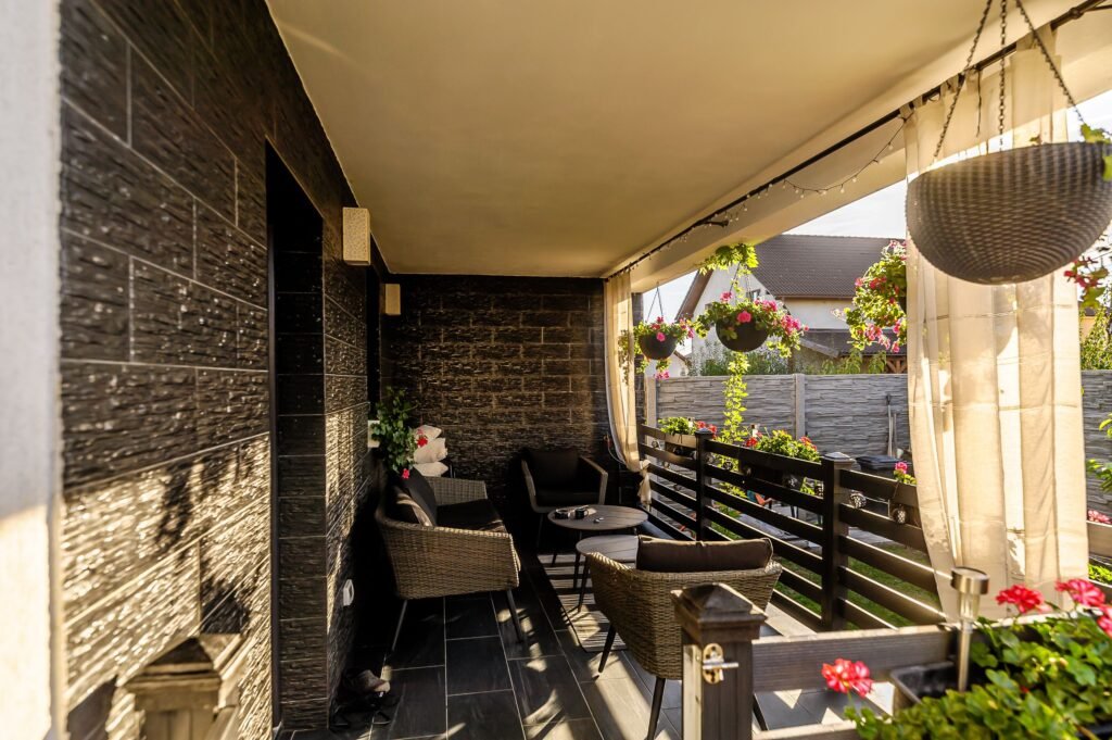 Casă modernă, finisaje premium – Vladimirescu, lângă Arad De vânzare Casă modernă, finisaje premium – Vladimirescu, lângă Arad în zona Arad 4 camere 3 dormitoare Arad 3