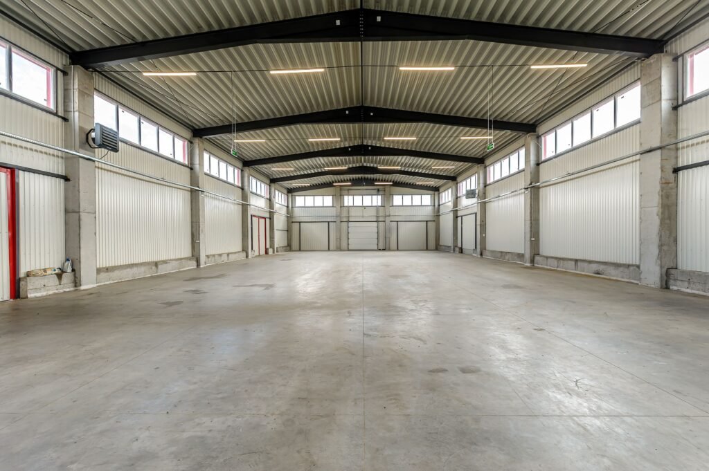 De închiriat Hală industrială Parc Industrial UTA 2 Arad în zona Nord 1 camera Arad 1