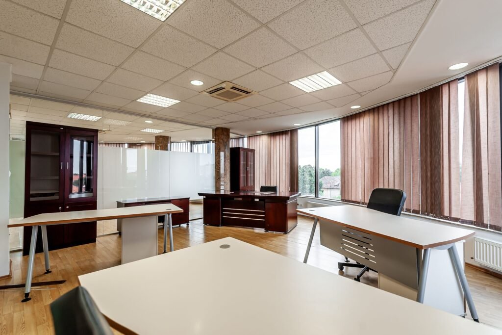 De închiriat Închiriere spațiu de birouri premium în centru Arad în zona Ultracentral 4 camere Arad 1