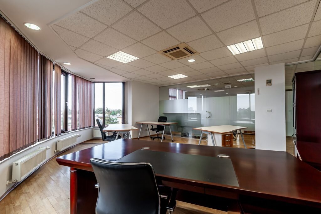 De închiriat Închiriere spațiu de birouri premium în centru Arad în zona Ultracentral 4 camere Arad 1